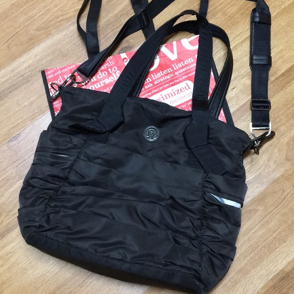 lululemon athletica Handbags - ⬇️Lululemon Triumphant Tote